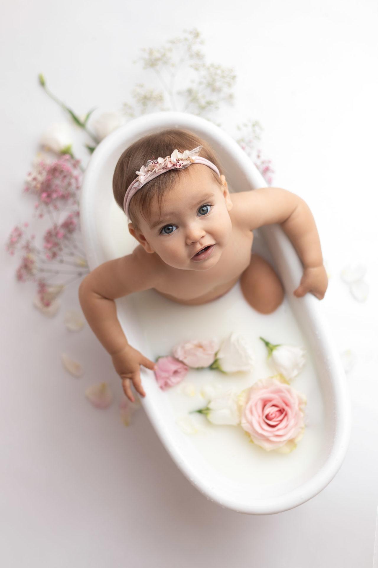 photographe bébé smash cake anniversaire bain de lait - ile-de-France