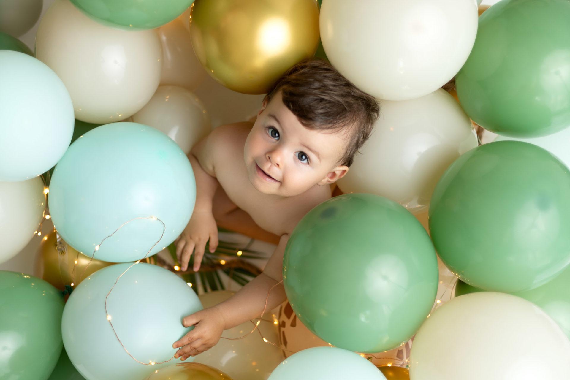 photographe bébé smash cake 1 an ballons - neuilly-sur-marne