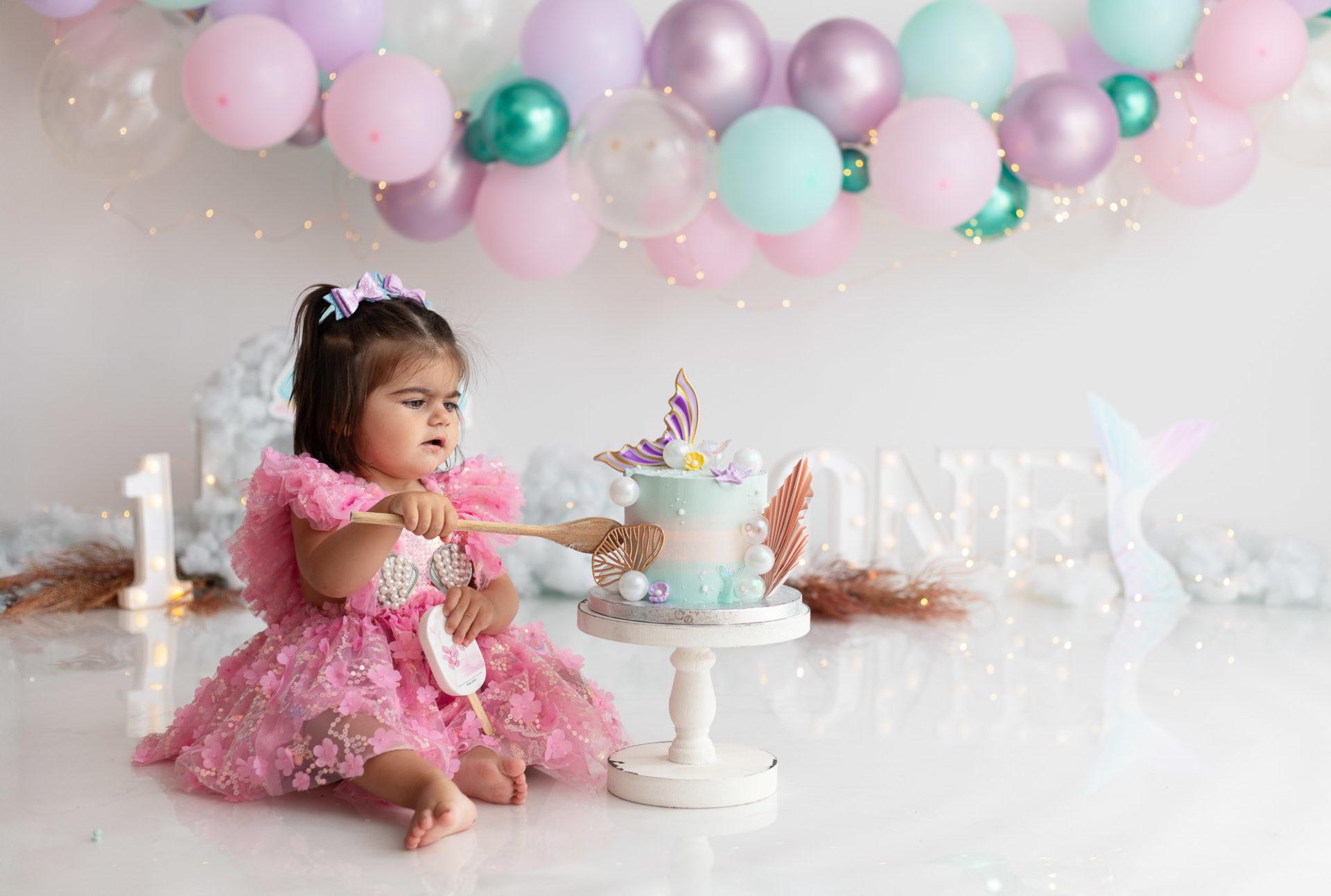 photographe bébé smash cake ballons - neuilly-sur-marne